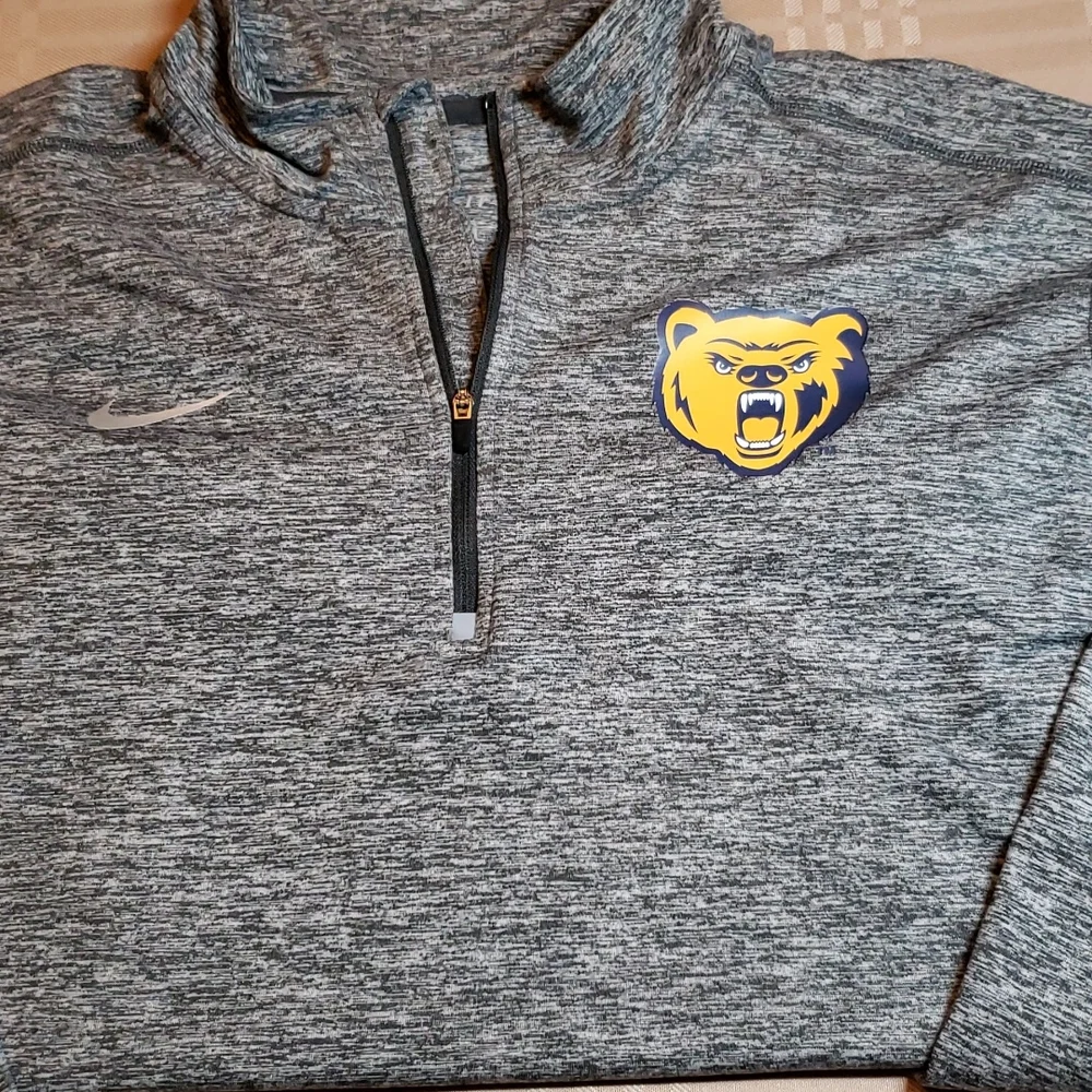 Nike Dri-fit Long Sleeved shirt (0562) - Picture 2 of 4